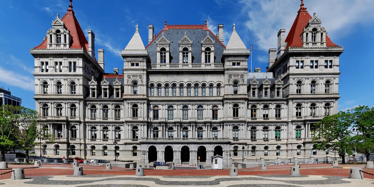 New York State Capitol: Exterior